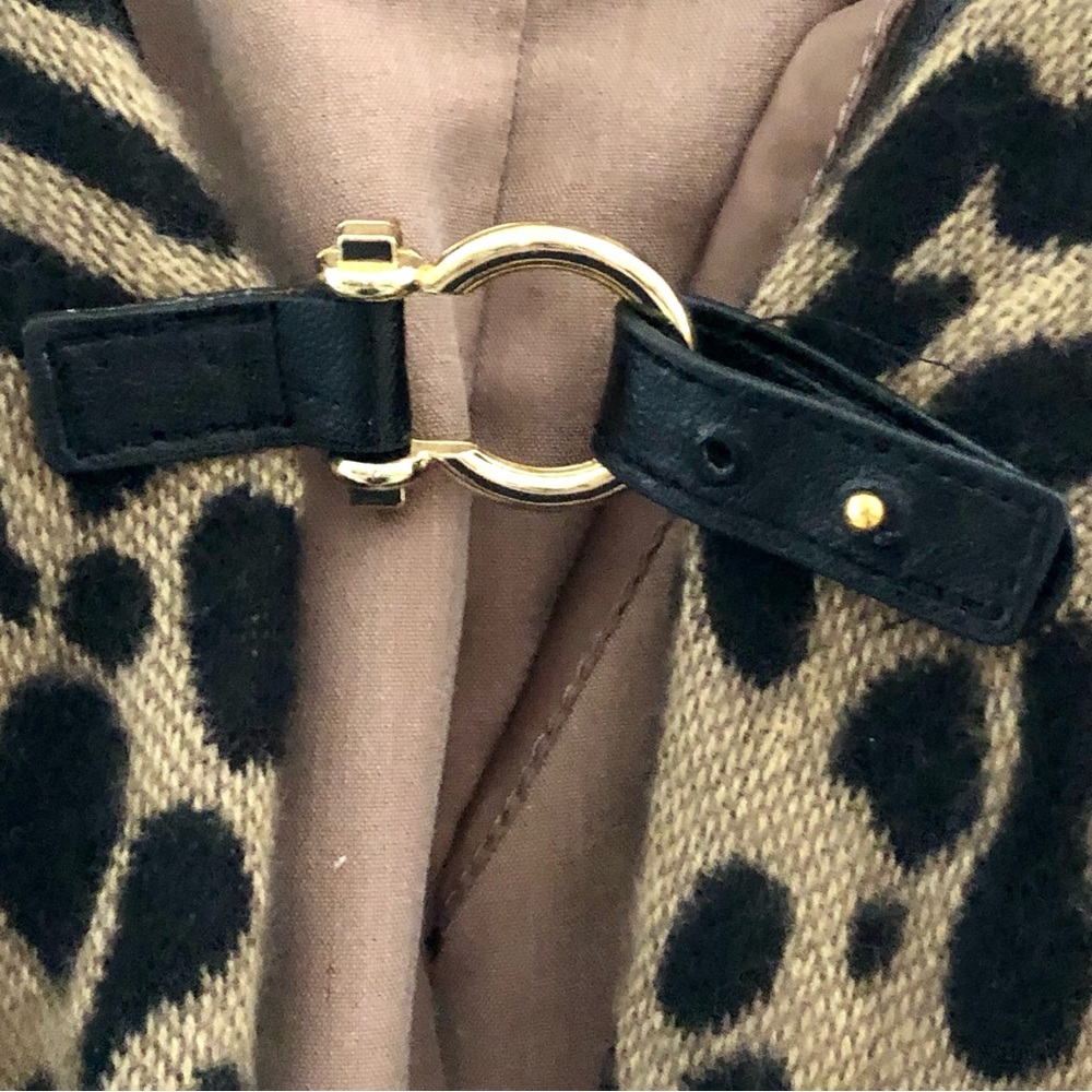 Marc New York Leopard Print Cape - Picture 4 of 8